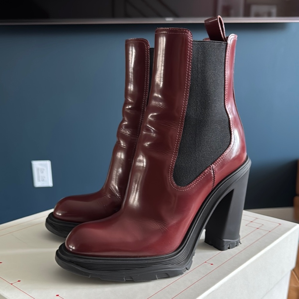 Alexander McQueen Burgundy Heeled Boots